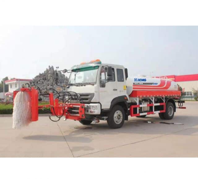 XCMG XHL160 Guardrail cleaning vehicle